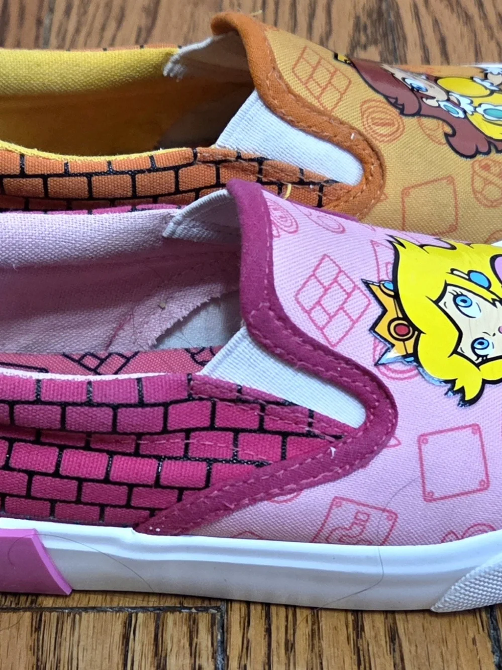 Super Mario Princess Slip-On Kids Sneakers - Pink & Orange
